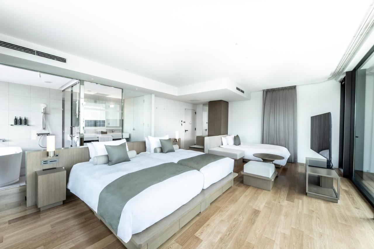 The Royal Park Hotel Iconic Kyōto Esterno foto A room at the hotel