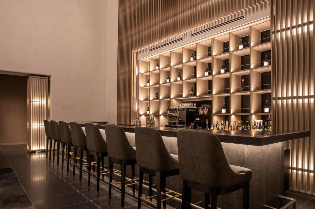 The Royal Park Hotel Iconic Kyōto Esterno foto The bar at the restaurant