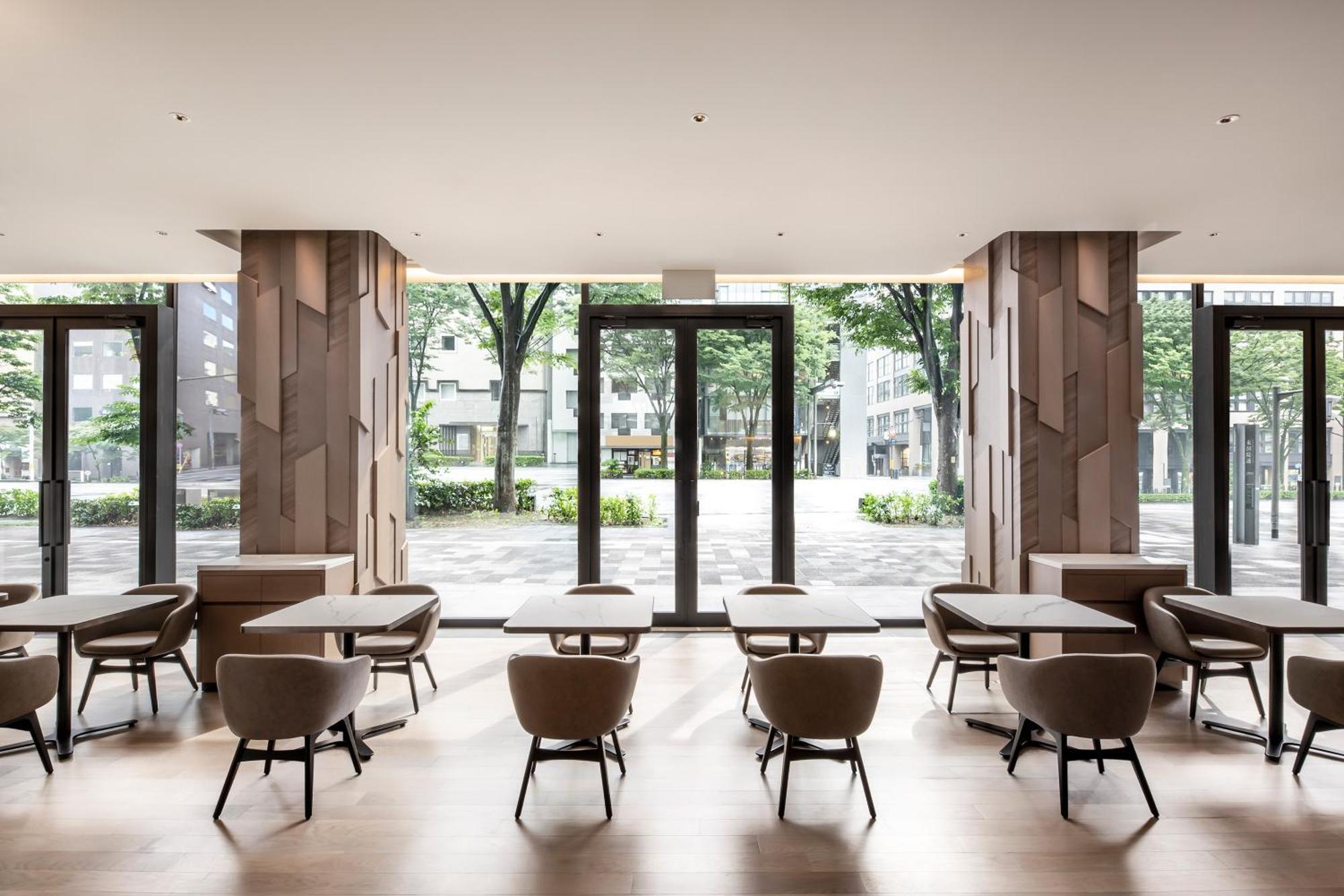 The Royal Park Hotel Iconic Kyōto Esterno foto The lobby of the hotel