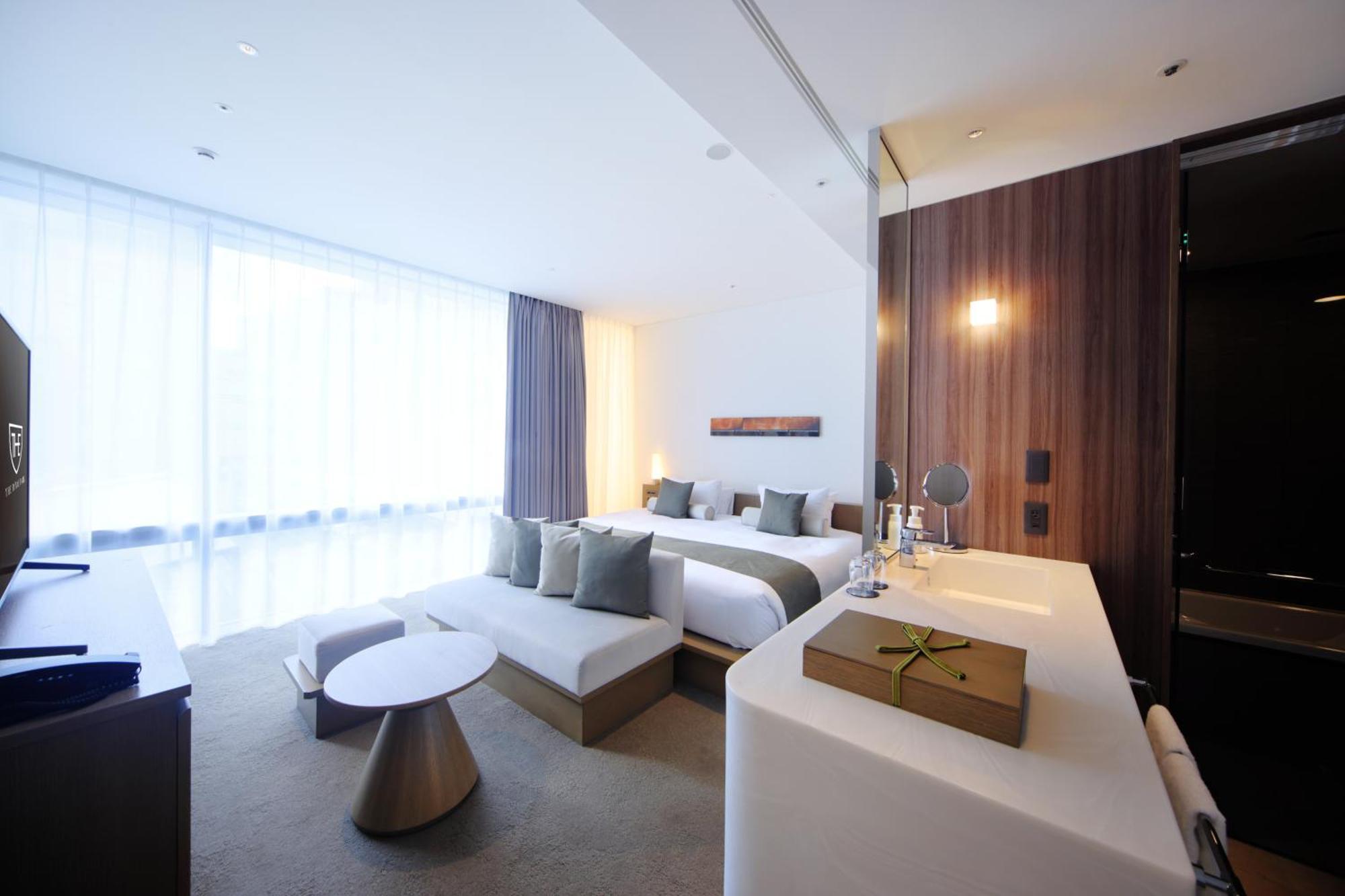 The Royal Park Hotel Iconic Kyōto Esterno foto A room at the hotel