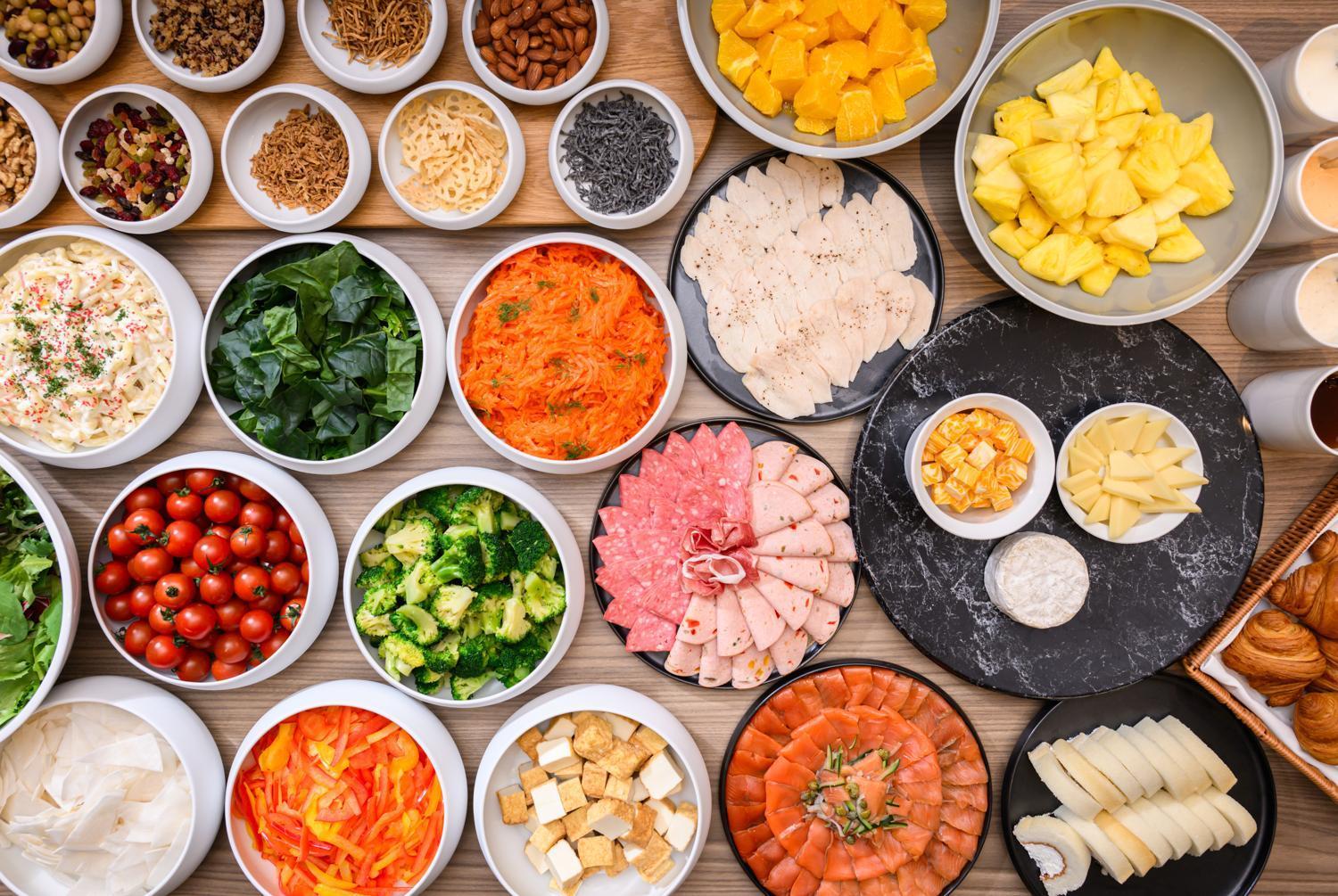 The Royal Park Hotel Iconic Kyōto Esterno foto Ingredients for poke